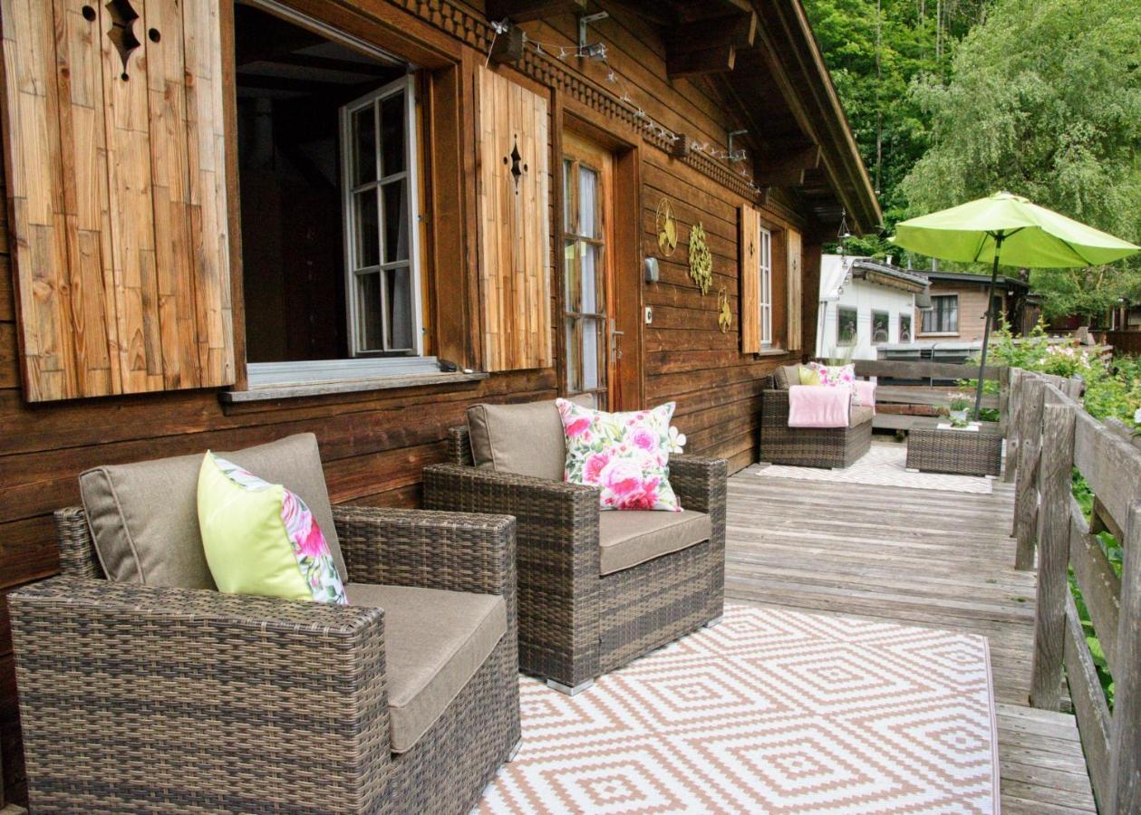 Вілла Spellbound A Romantic Hideaway For Adults Aged 18-35 Лаутербруннен Екстер'єр фото